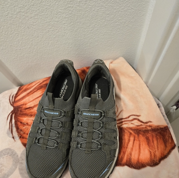 Skechers Olive Athletic Shoes - Picture 1 of 4